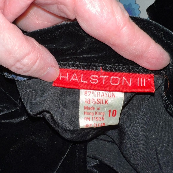 Gorgeous Halston Ruched Sleeve Black Velvet Dress! - Picture 7 of 7